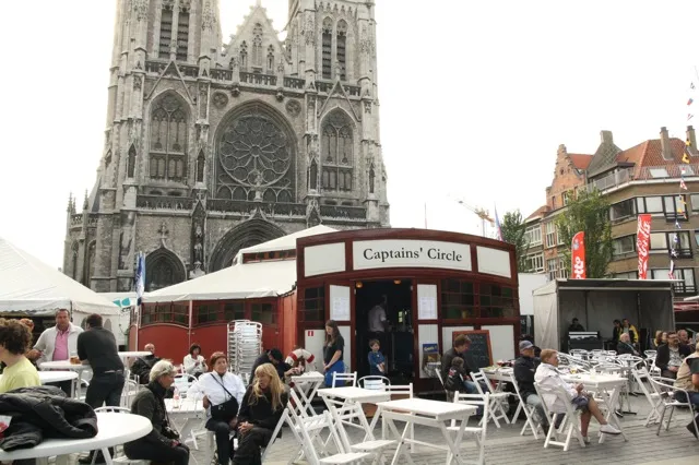 Sfeervol evenement aan de Belgische kust in Oostende