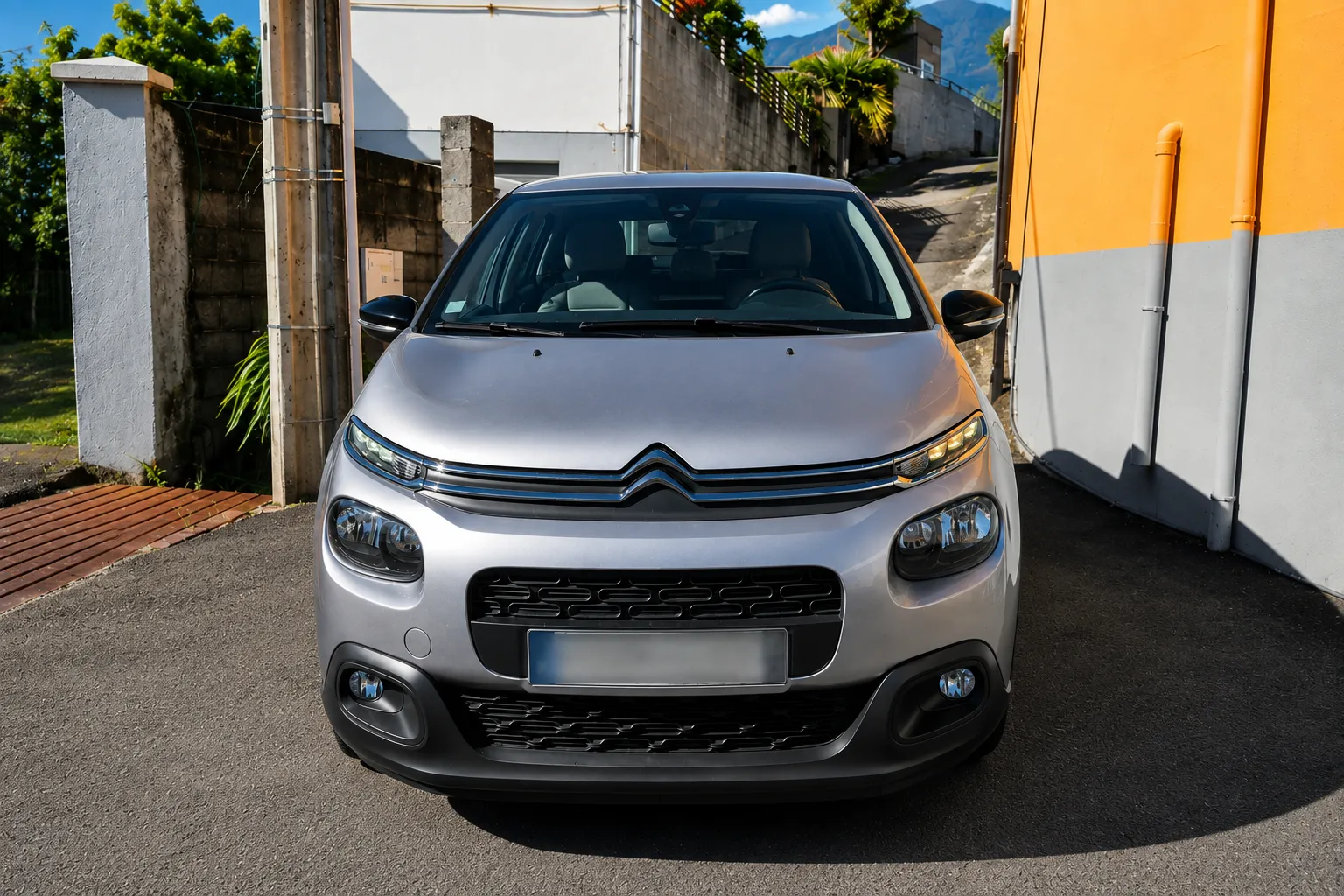 Citroën C3 grise – Location de voiture à La Réunion