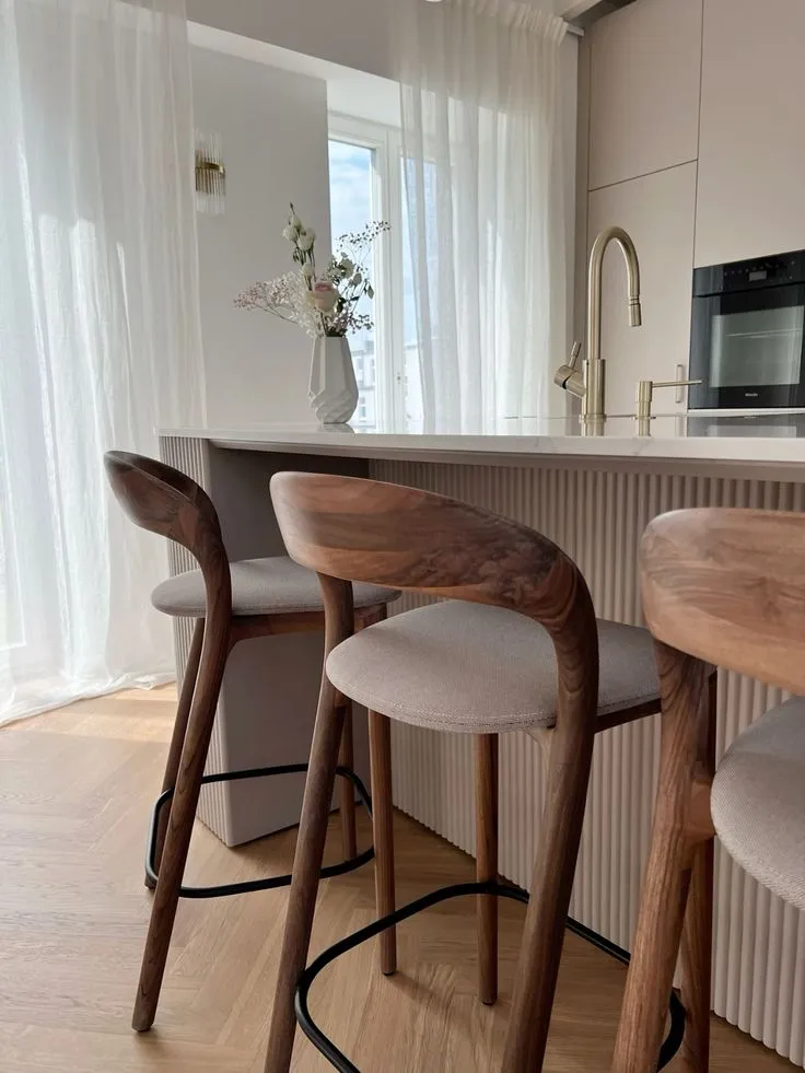 Bar stools and Dining nooks for furniture rental in Portugal
