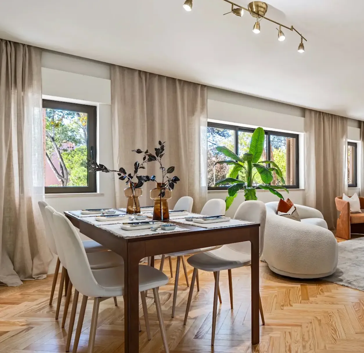 Furniture rental in Lisbon — Furnirent