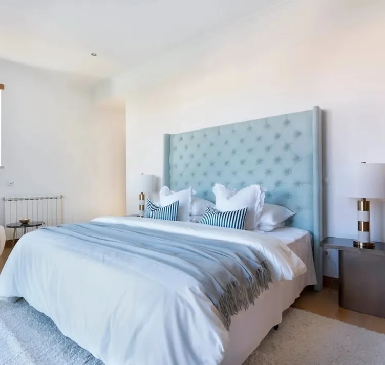 Furniture rental service support and consultation in Cascais — Furnirent