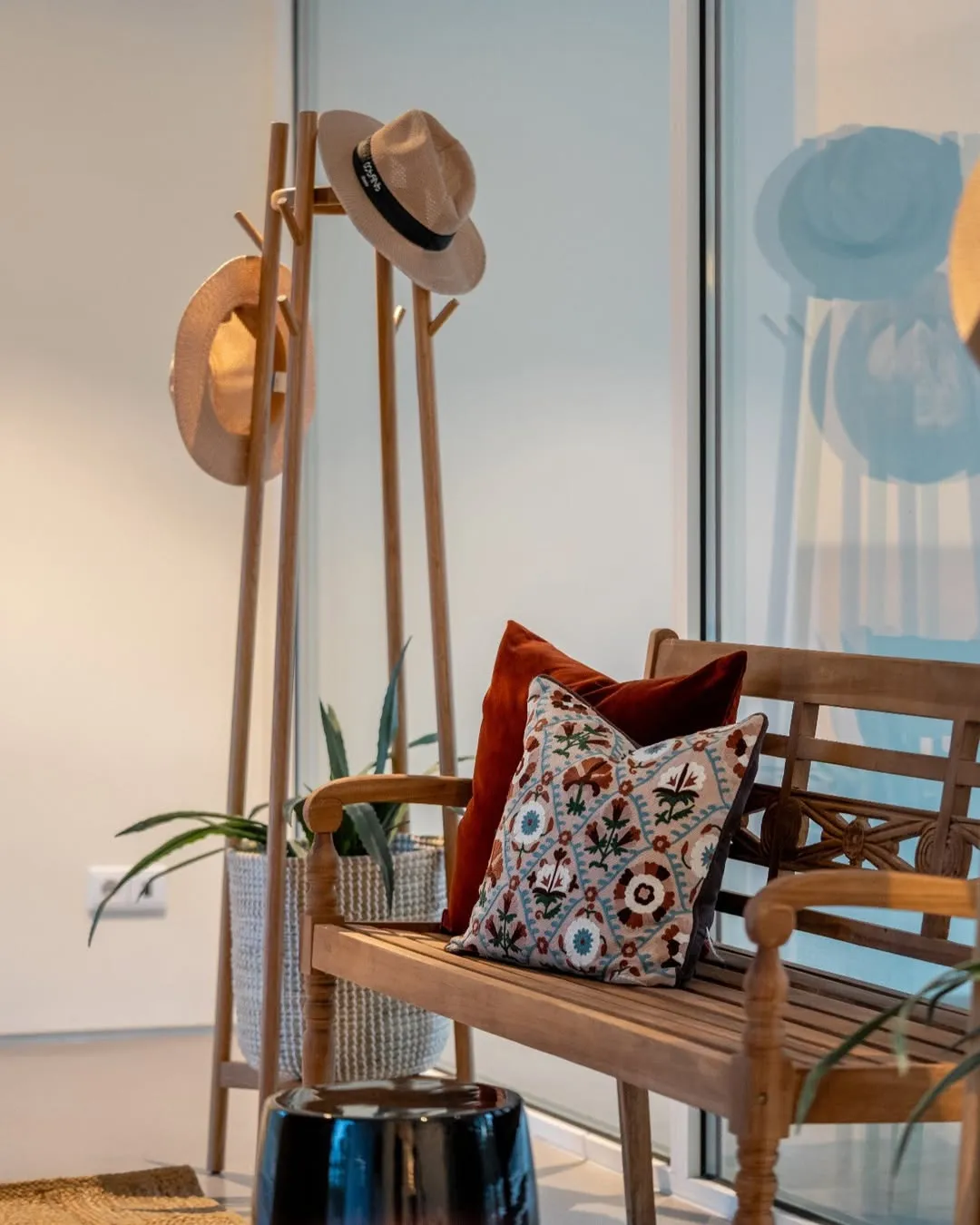 Sustainable furniture rental service in Portugal supporting circular economy — Furnirent
