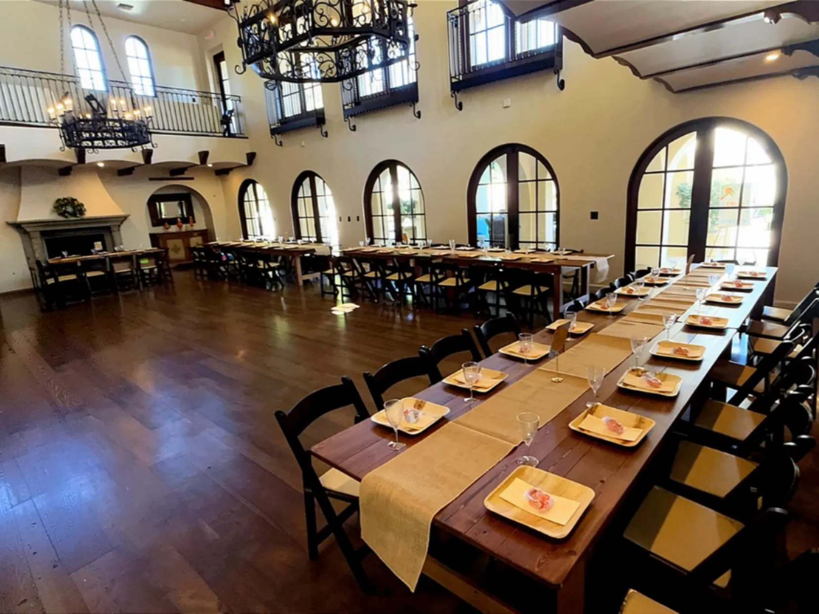 FARM TABLES