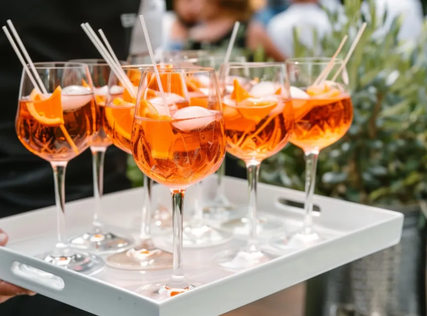 Fûts de cocktails prêts à servir Mojito et Spritz en location pour réception en Normandie