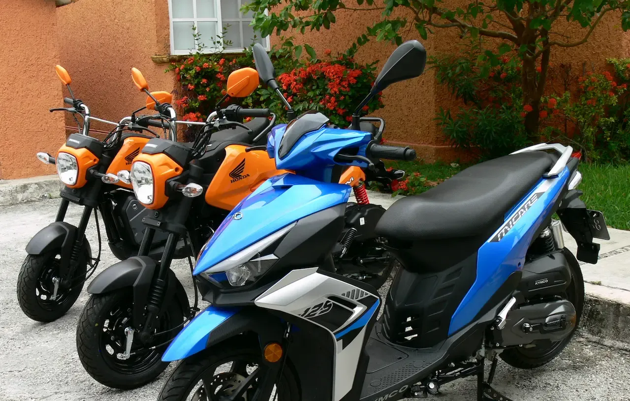 2 Honda Navi &amp; Kymco Micare for rent
