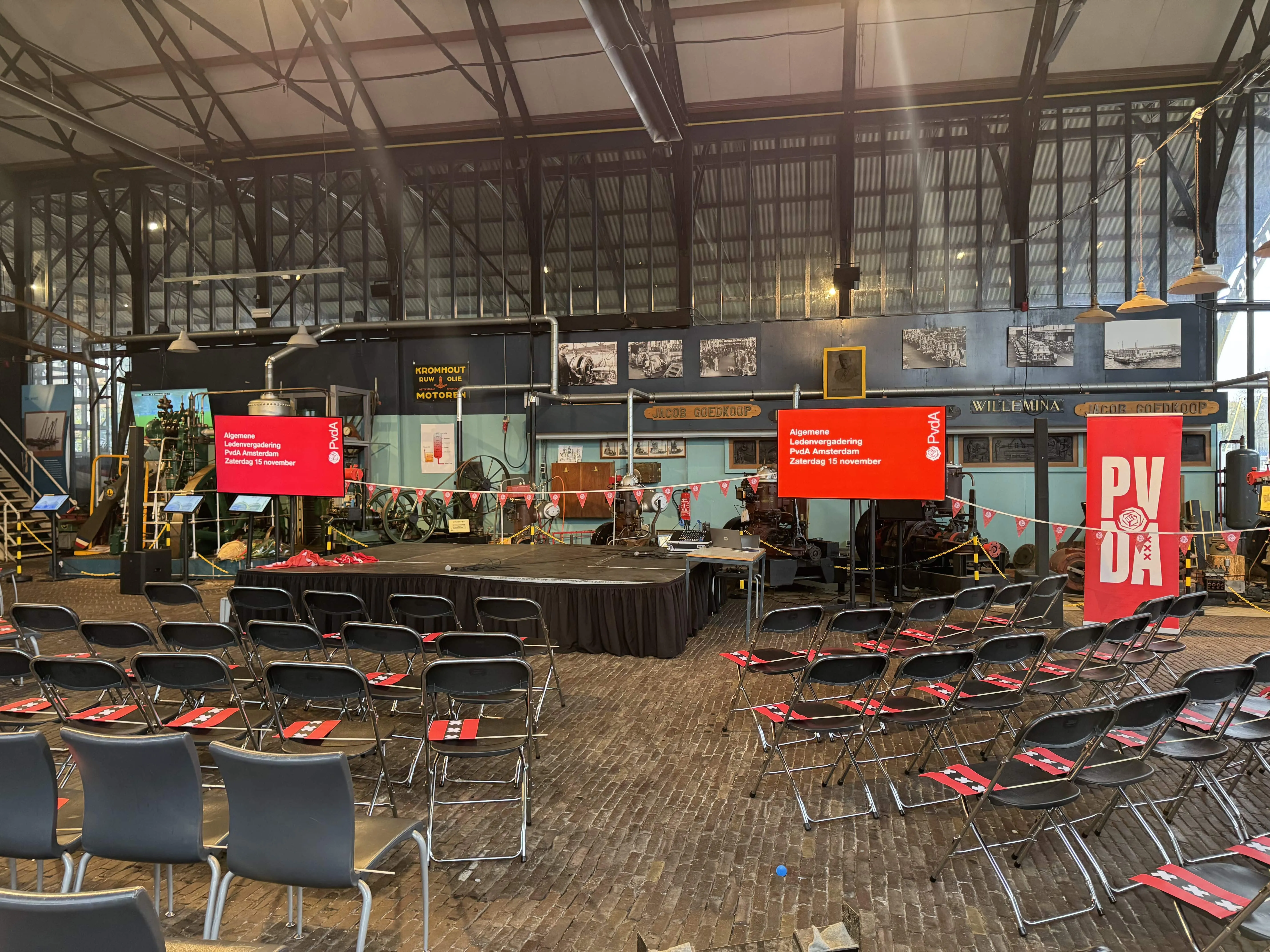 Presentatie set met tv schermen huren