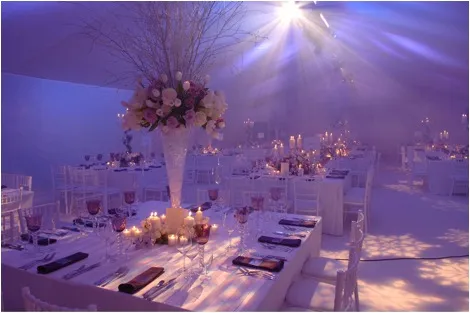 Image of a white wedding in a marquee
