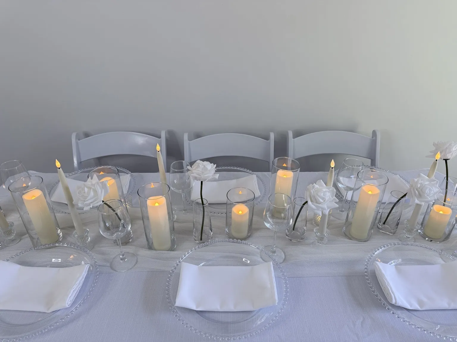 Classic white table scape 