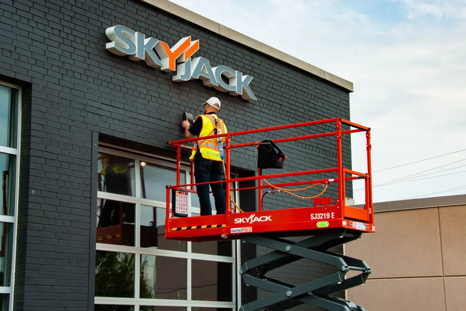 FAST Scissor Lift Rental