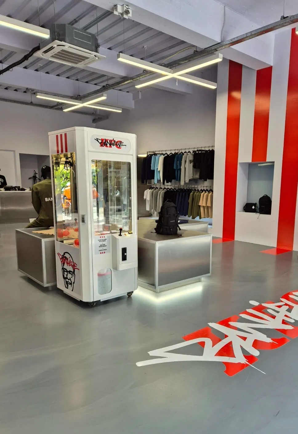 De perfecte blikvanger voor beurzen, feesten en bedrijfsevents. Kies uit het grootste assortiment, van grijpmachines tot simulators.