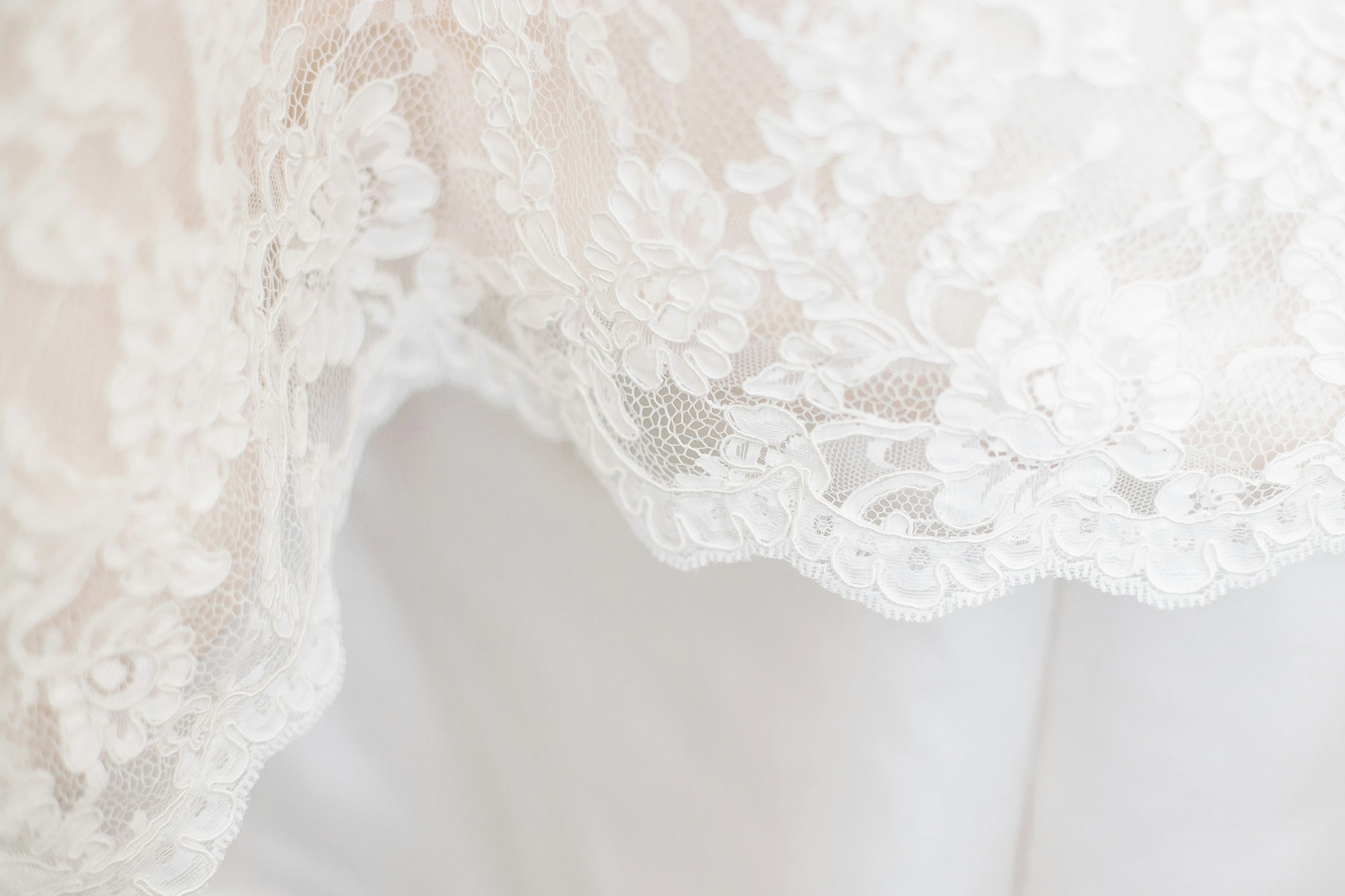 Lace table cloth