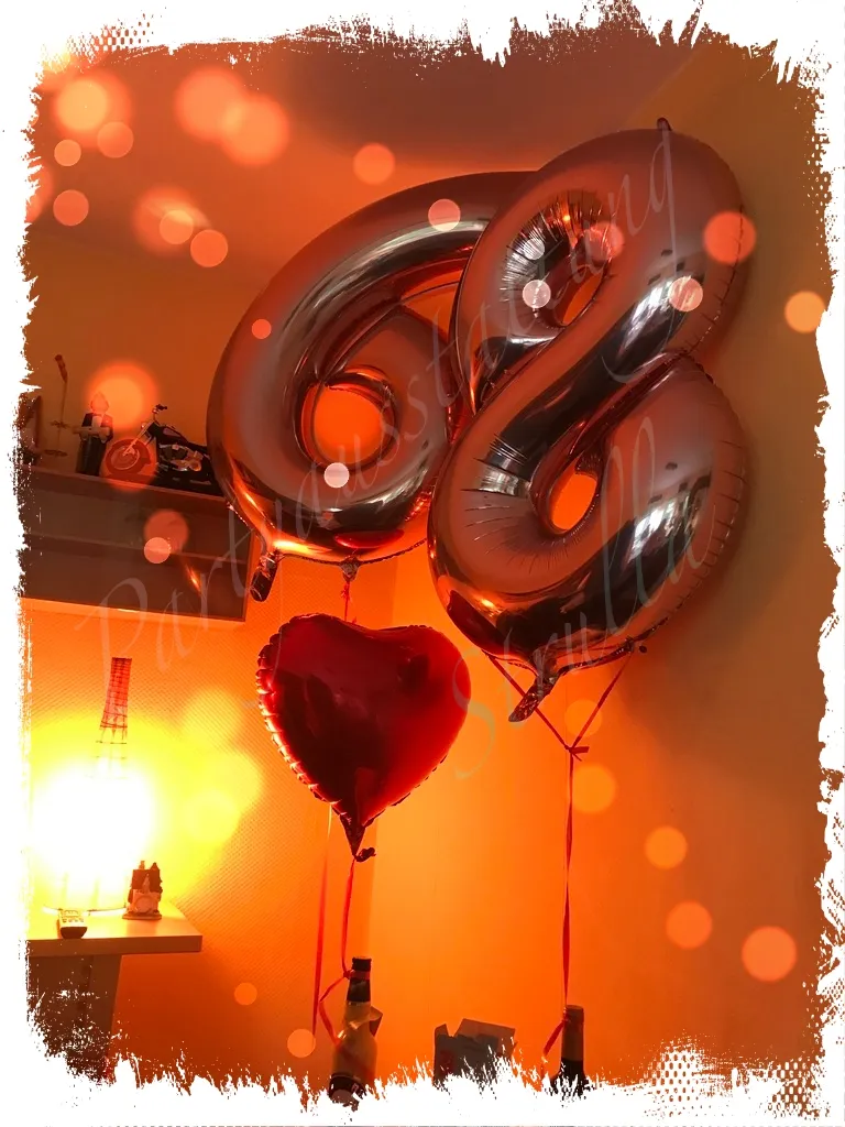 Zahlen Ballons befüllt mit Ballon Gas handgemacht von Partyausstattung Strulla