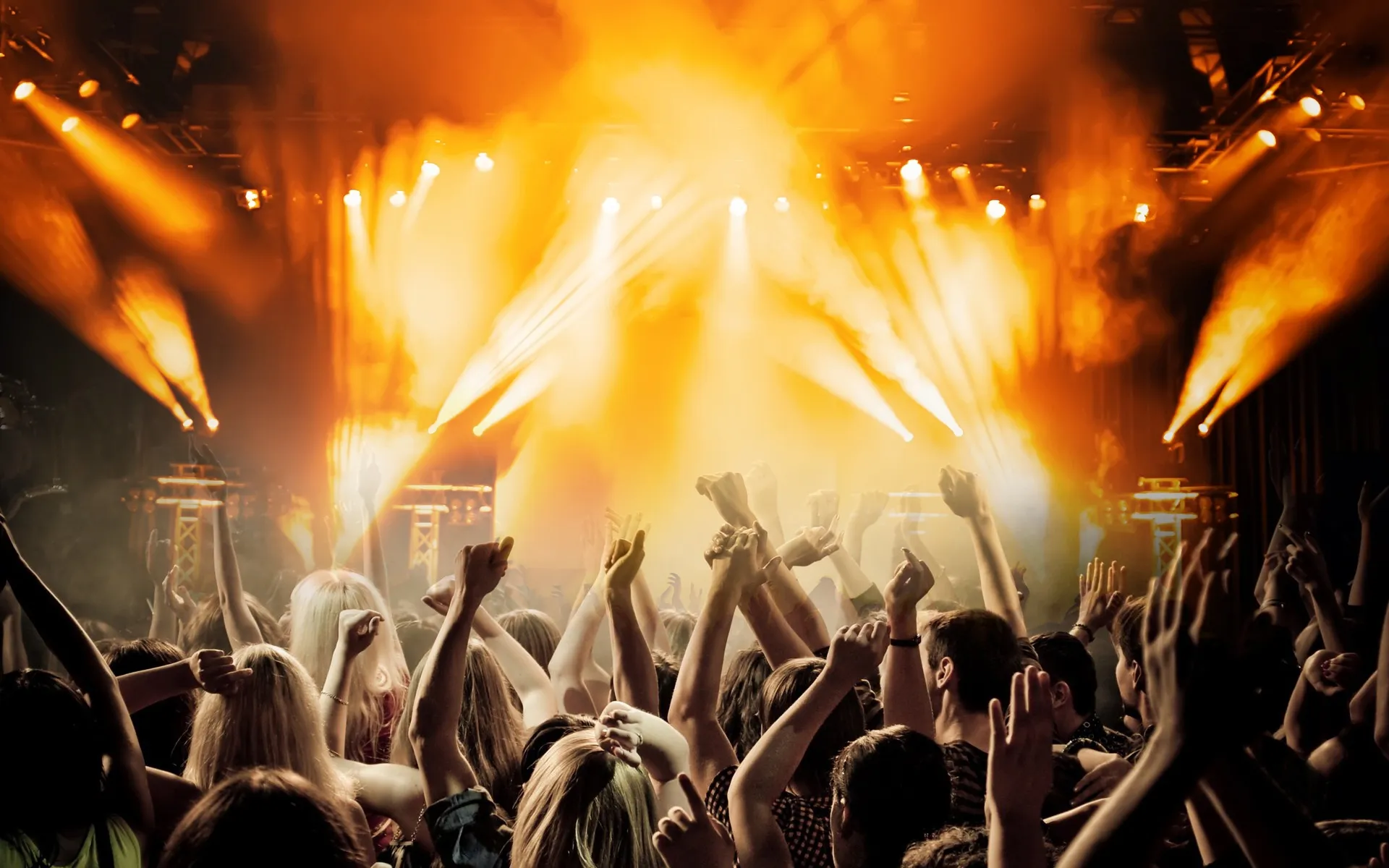 Event-Sets &amp; Party-Sparpakete mieten bei MietMaxX