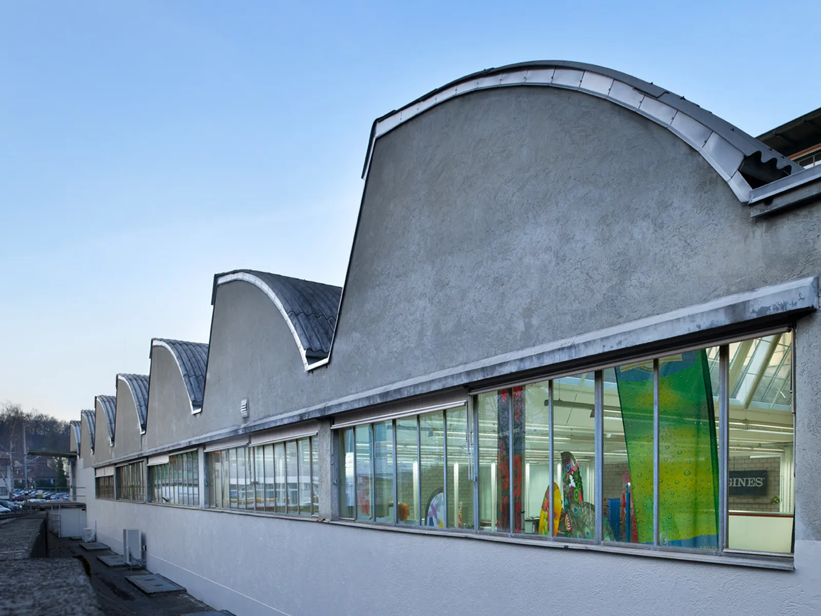 Vidmarhallen im bernischen Liebefeld mit charakteristischem Scheddach