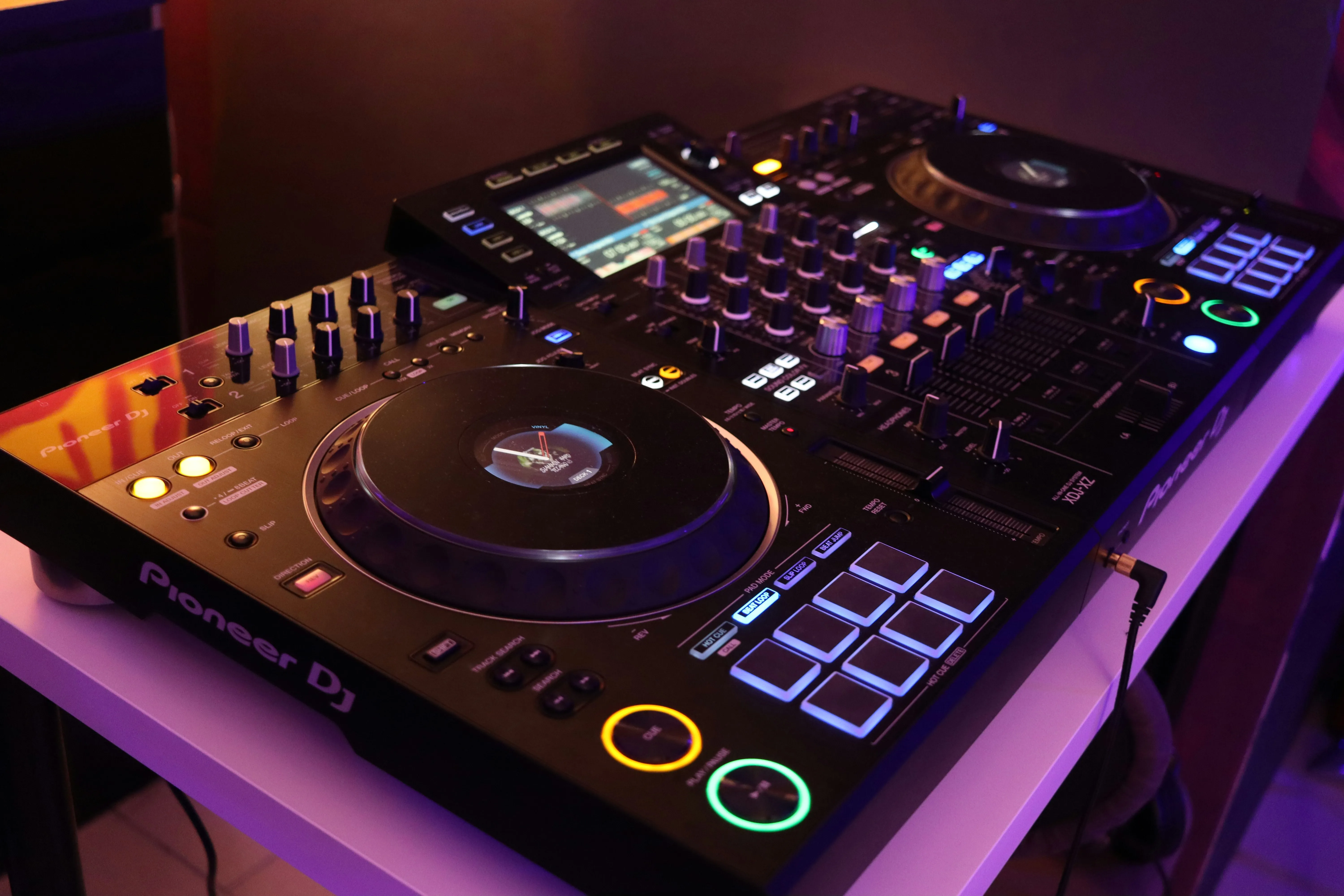 DJ Equipment Hire Hertfordshire | CDJ’s & Lighting