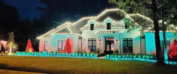 CHRISTMAS LIGHTS INSTALLATION