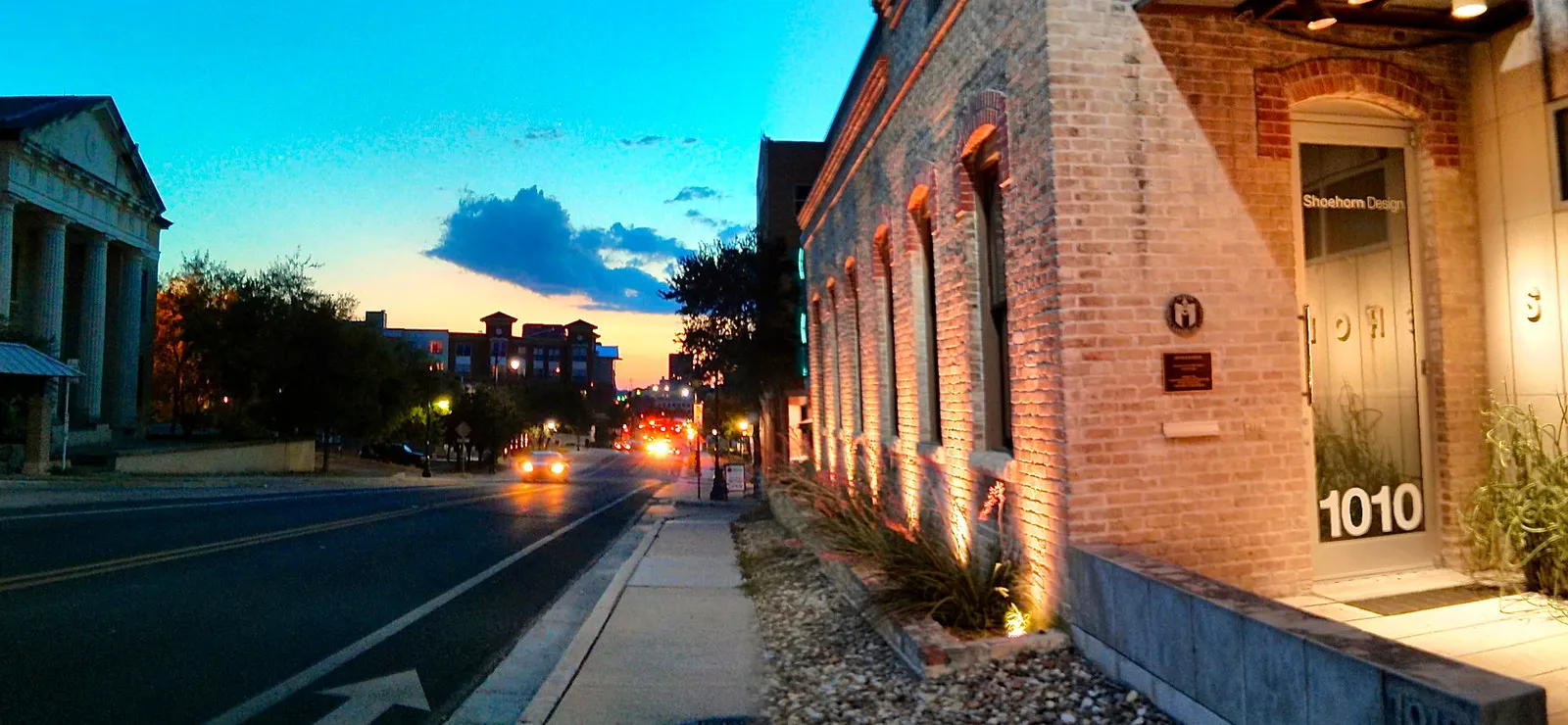 A list of recommended bike routes east of Interstate I-35.