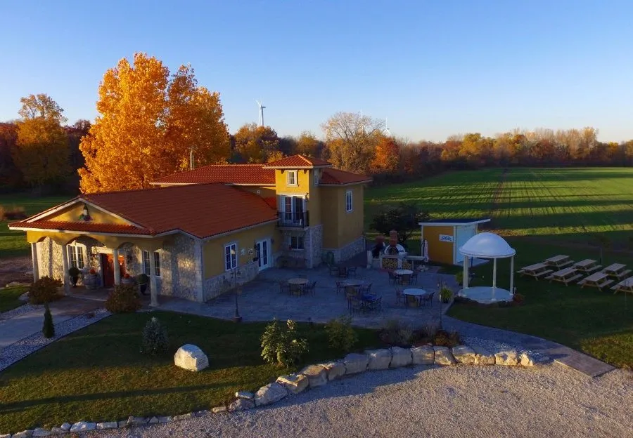 unconquered wine tours