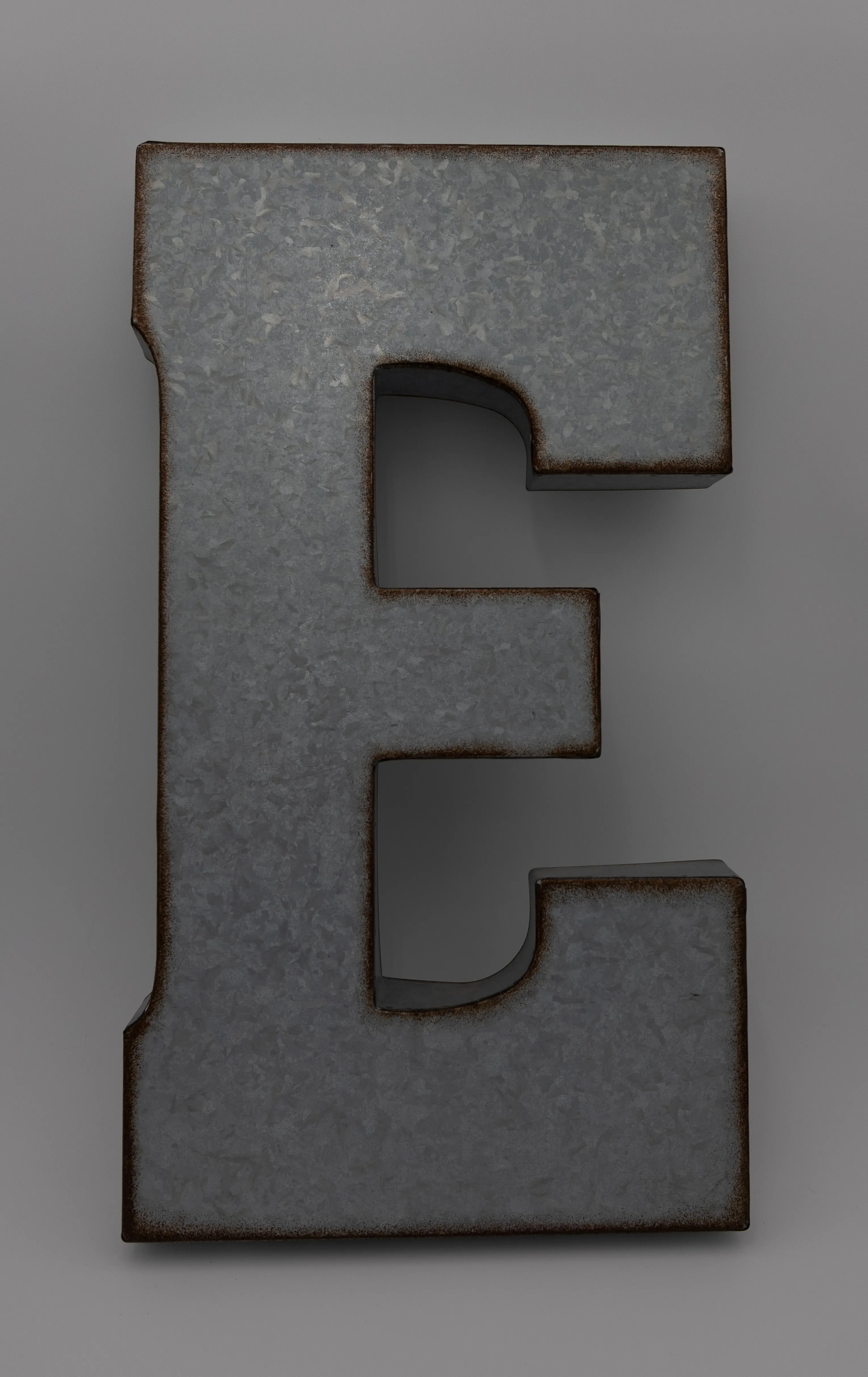 20.5 Tin Letter E