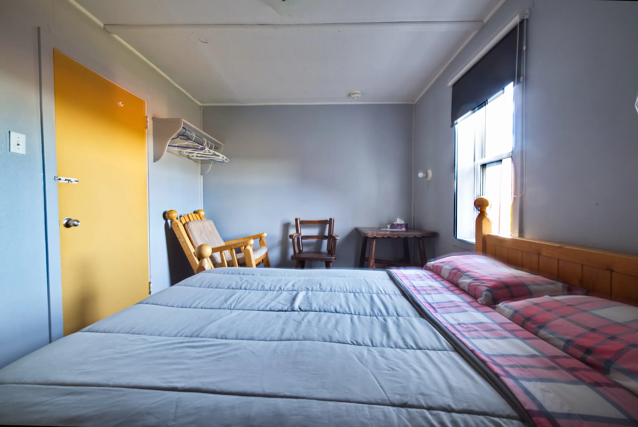 GH-10 - Chambre un lit double - salle de bain commune