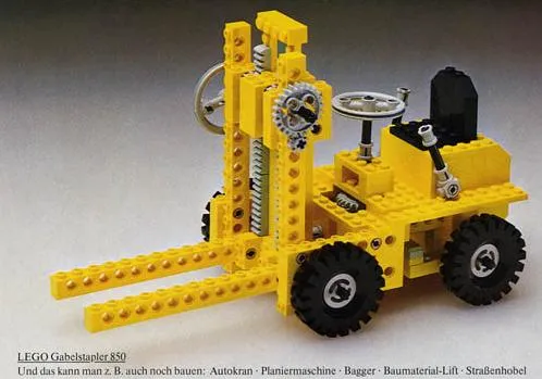 Lego-Technic-850-1-Forklift
