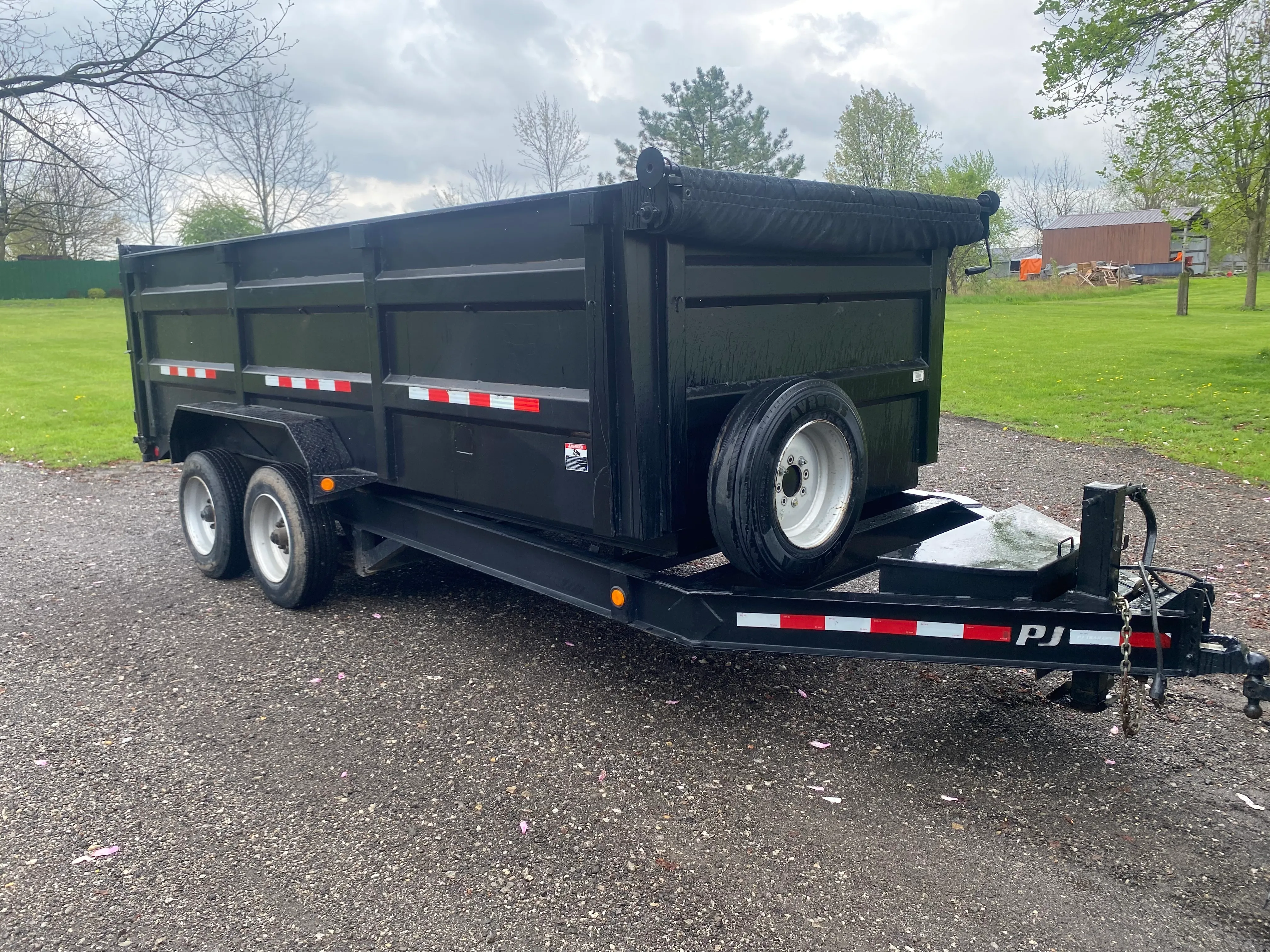 16' Dump Trailer (020562)