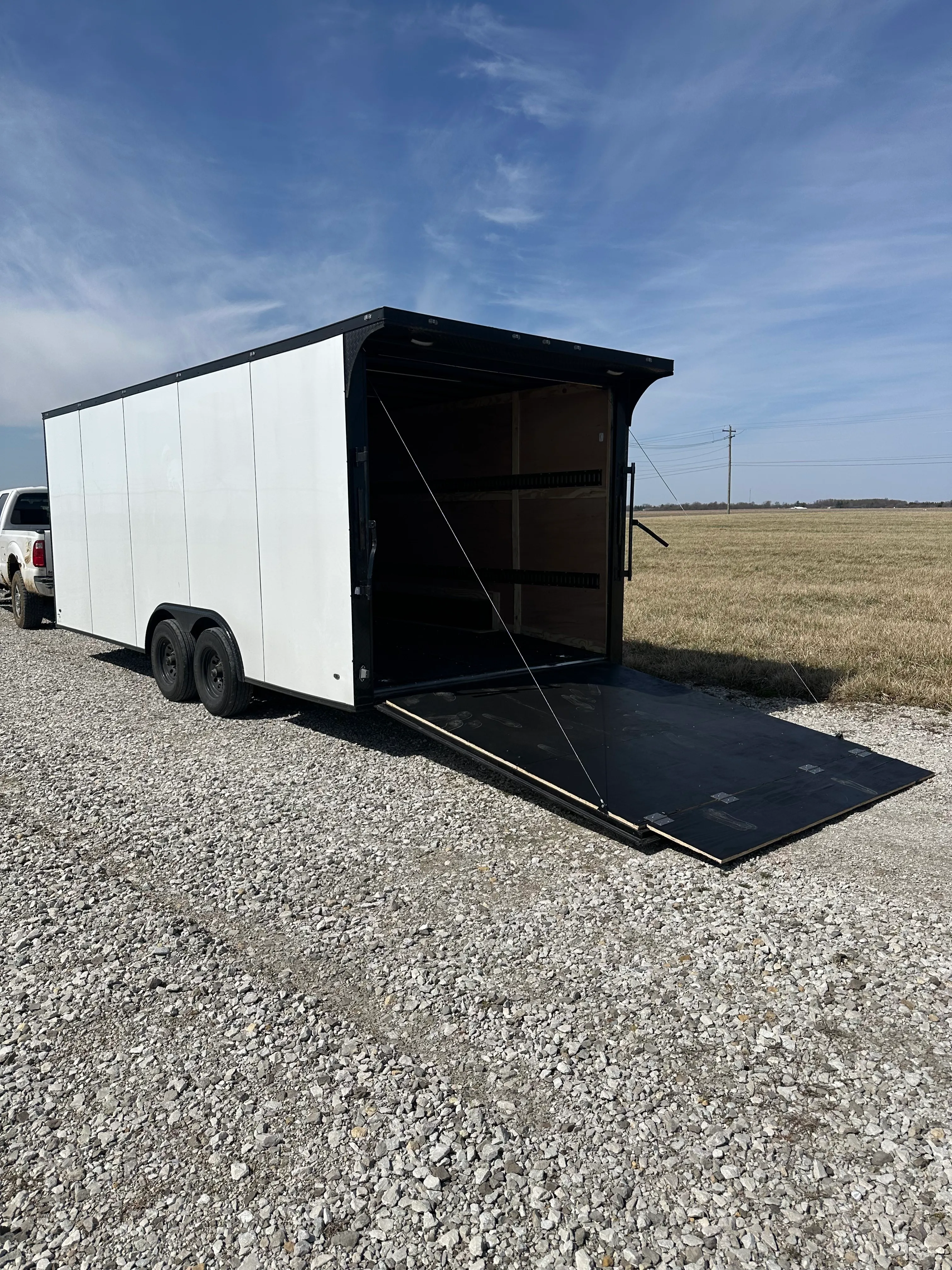 20' Enclosed Trailer (031041)