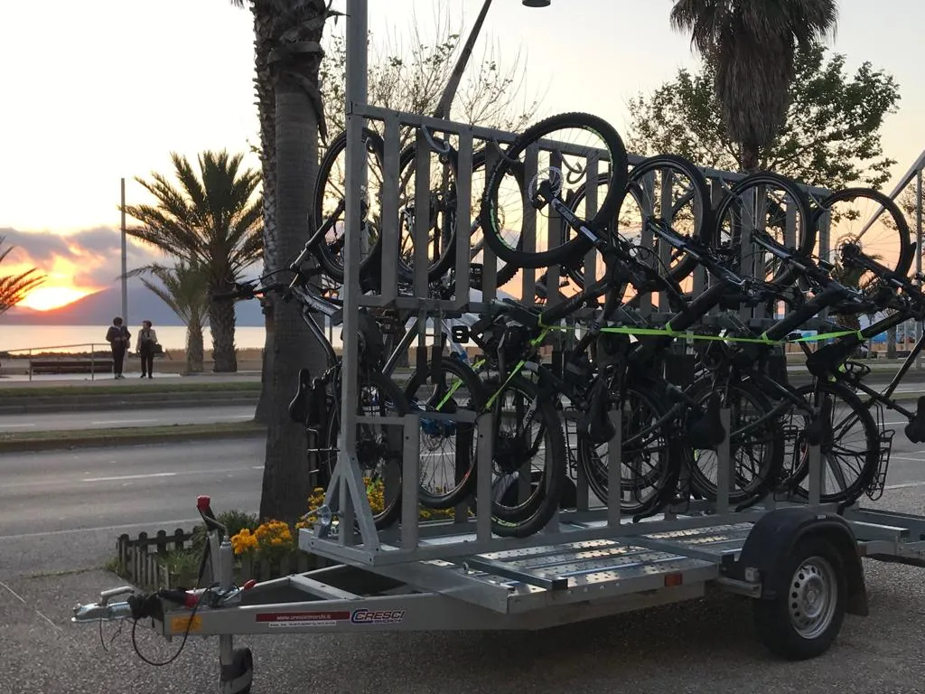 Bike trailer 16 slot