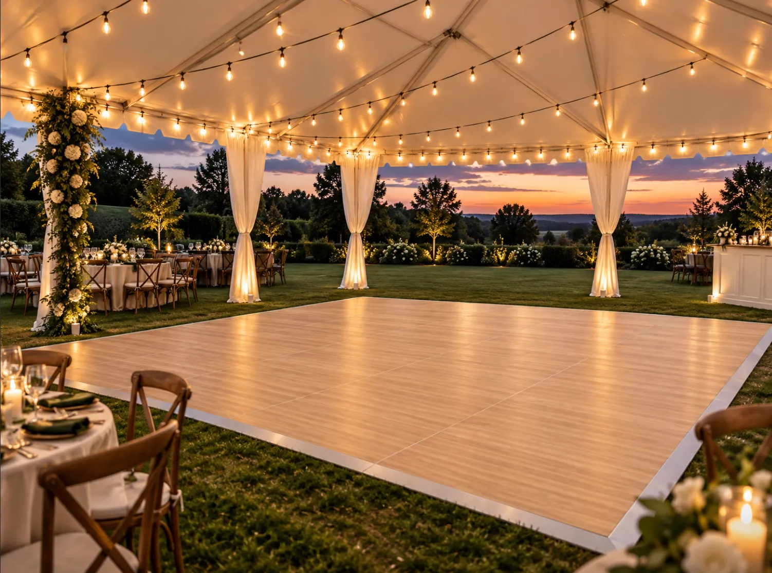 16'x16' Classic Wood Grain Dance Floor (Up to 60 Dancers)