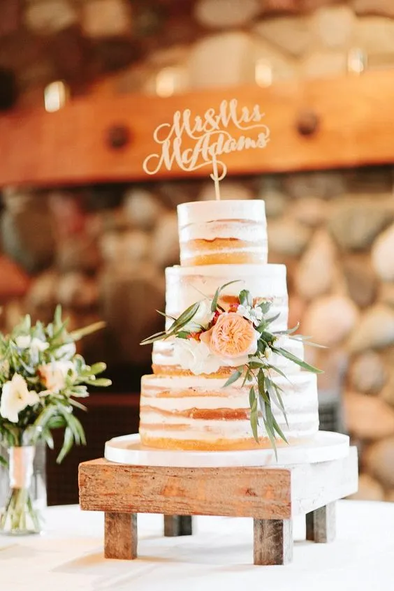 "Patrick" Riser/Cake Stand