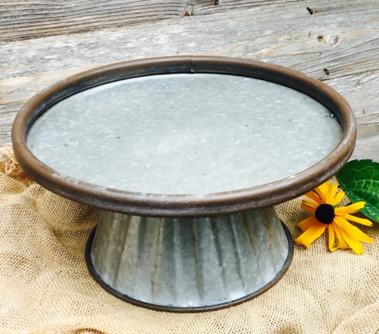 "Fannie" Metal Cake Stand