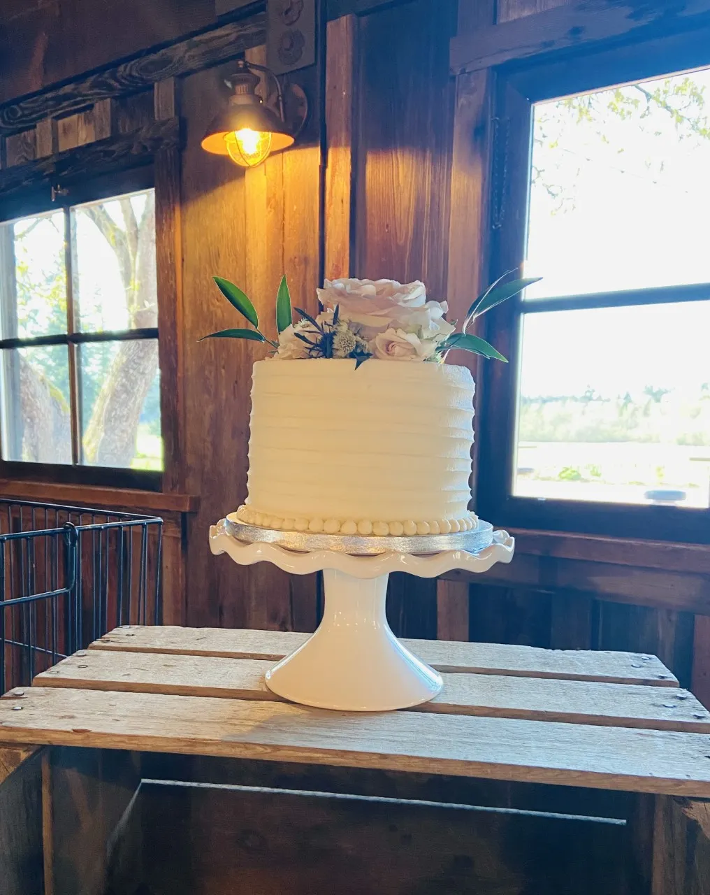 "Maddi" White Cake Stand