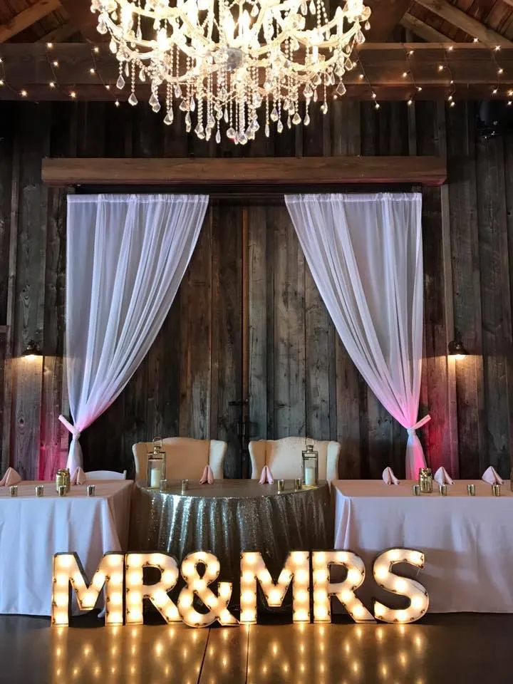 Marquee Sign "MR & MRS"