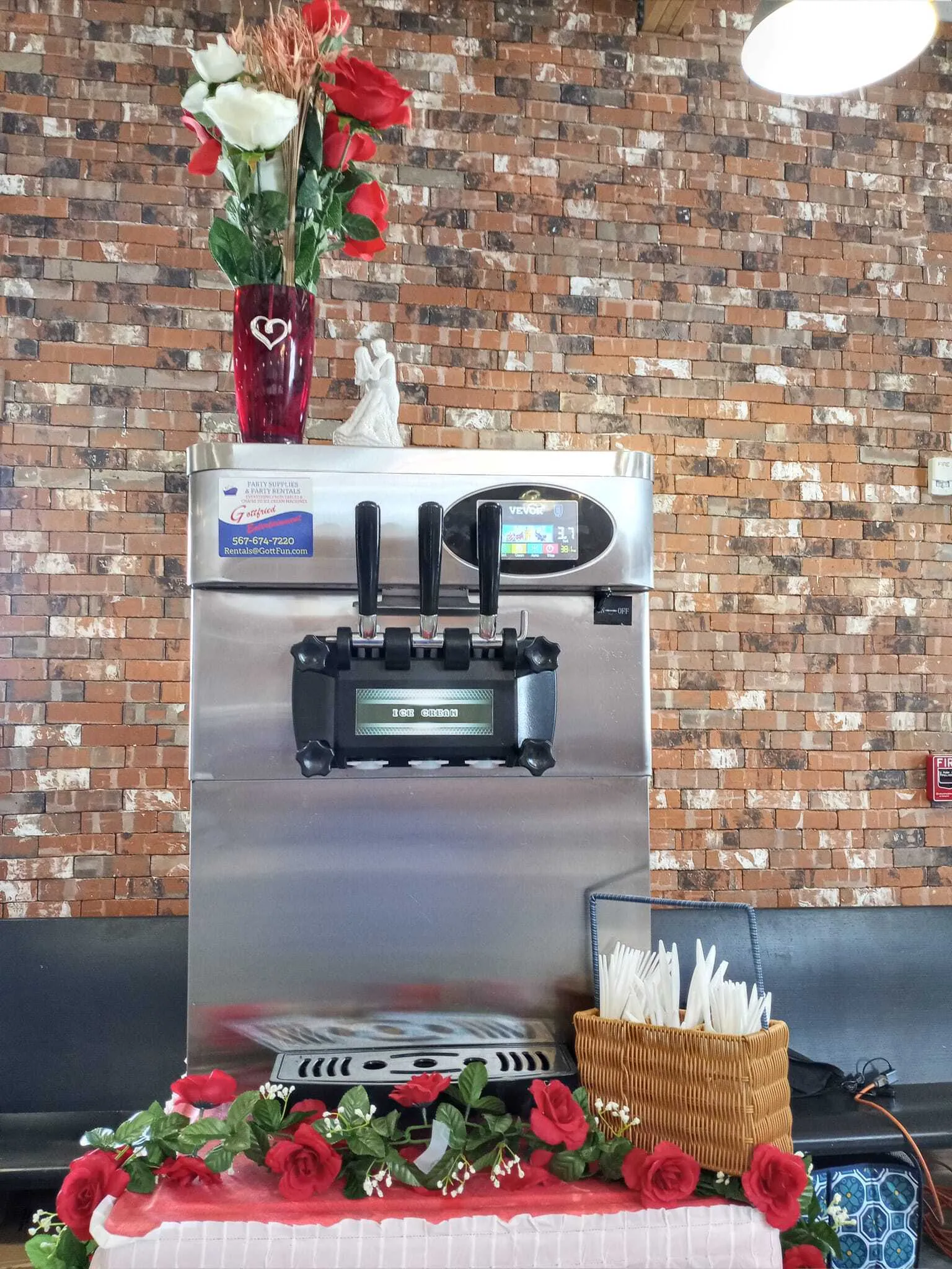 Soft Serve Ice Cream Machine