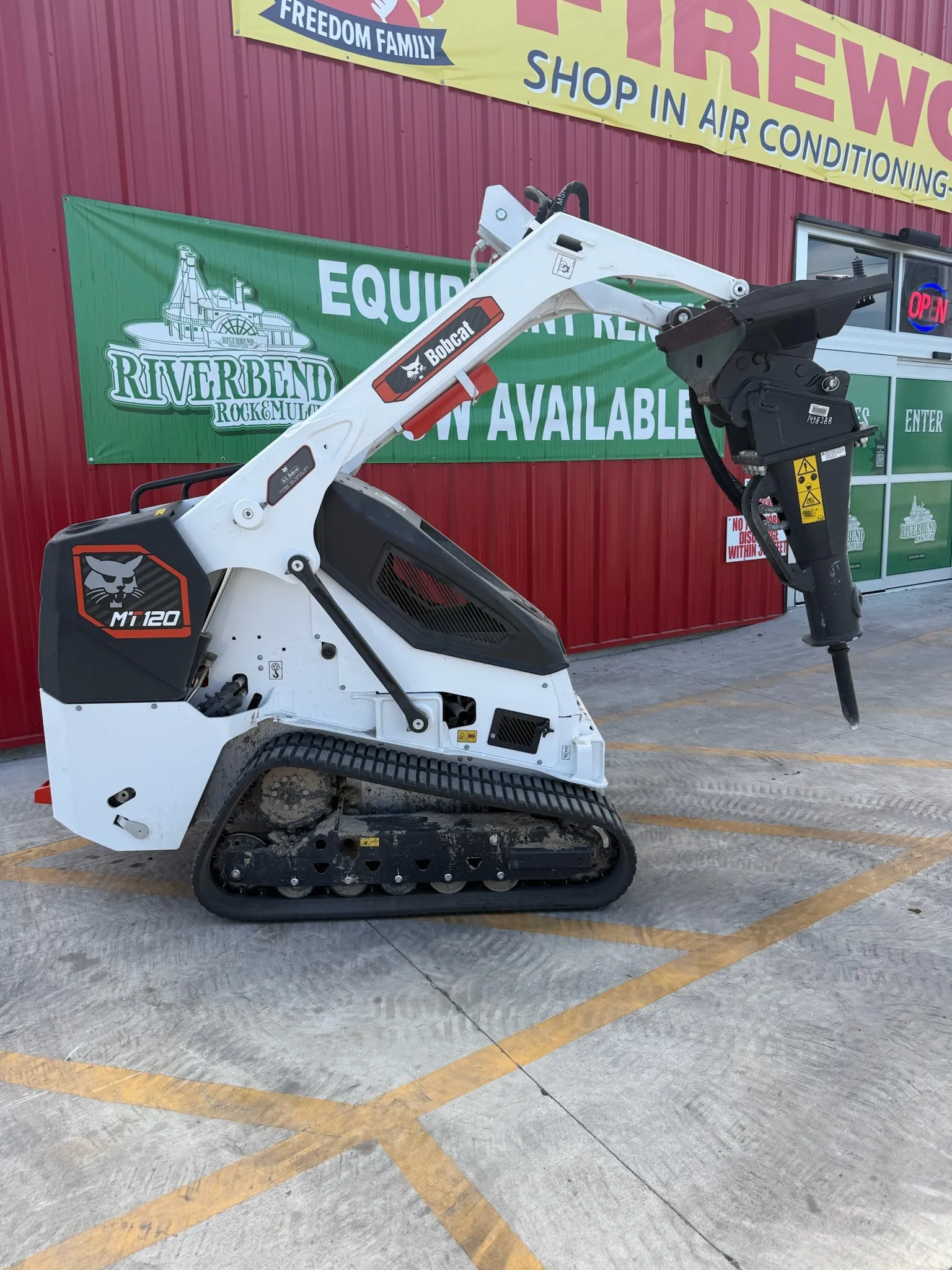MT120 W/ 150lb Breaker
