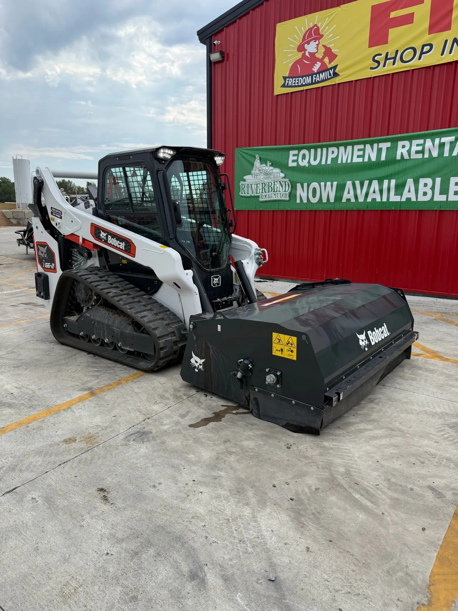 T66 W/ Boxbroom