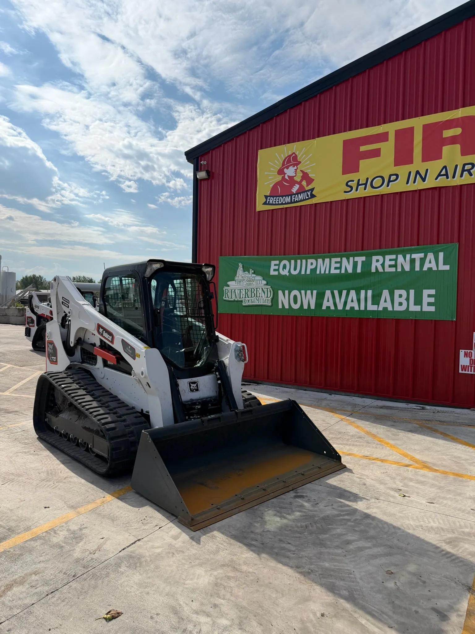T770 W/ 24' Equipment Trailer