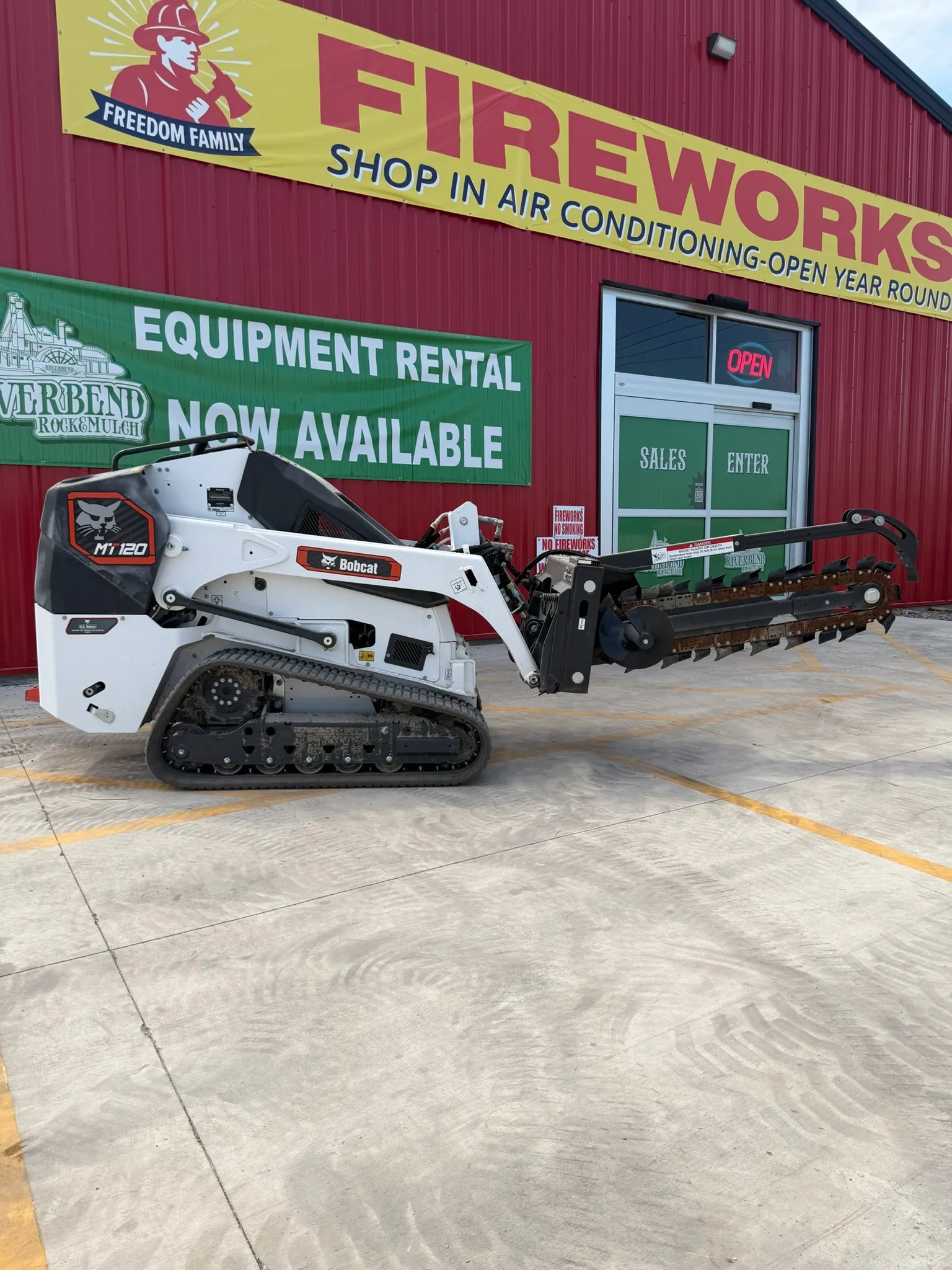 MT120 W/ Trencher