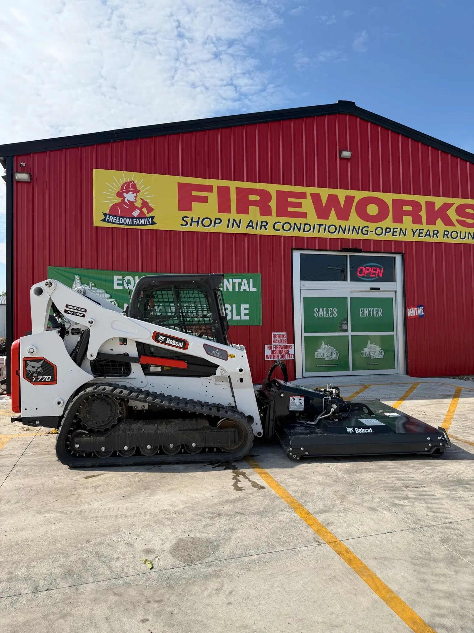 T770 W/ 80" Brushcat