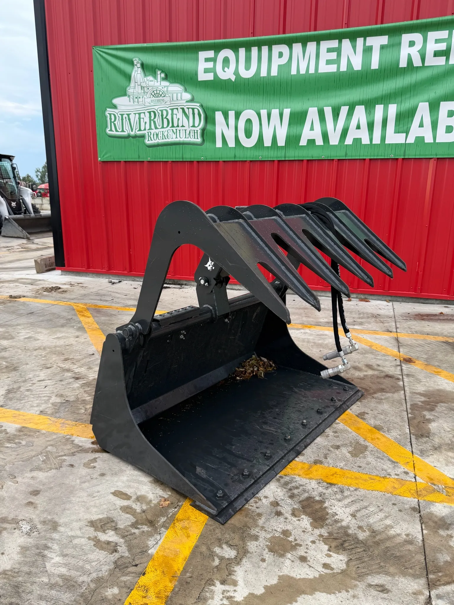 MT120 Grapple Bucket W/ Smooth Bottom