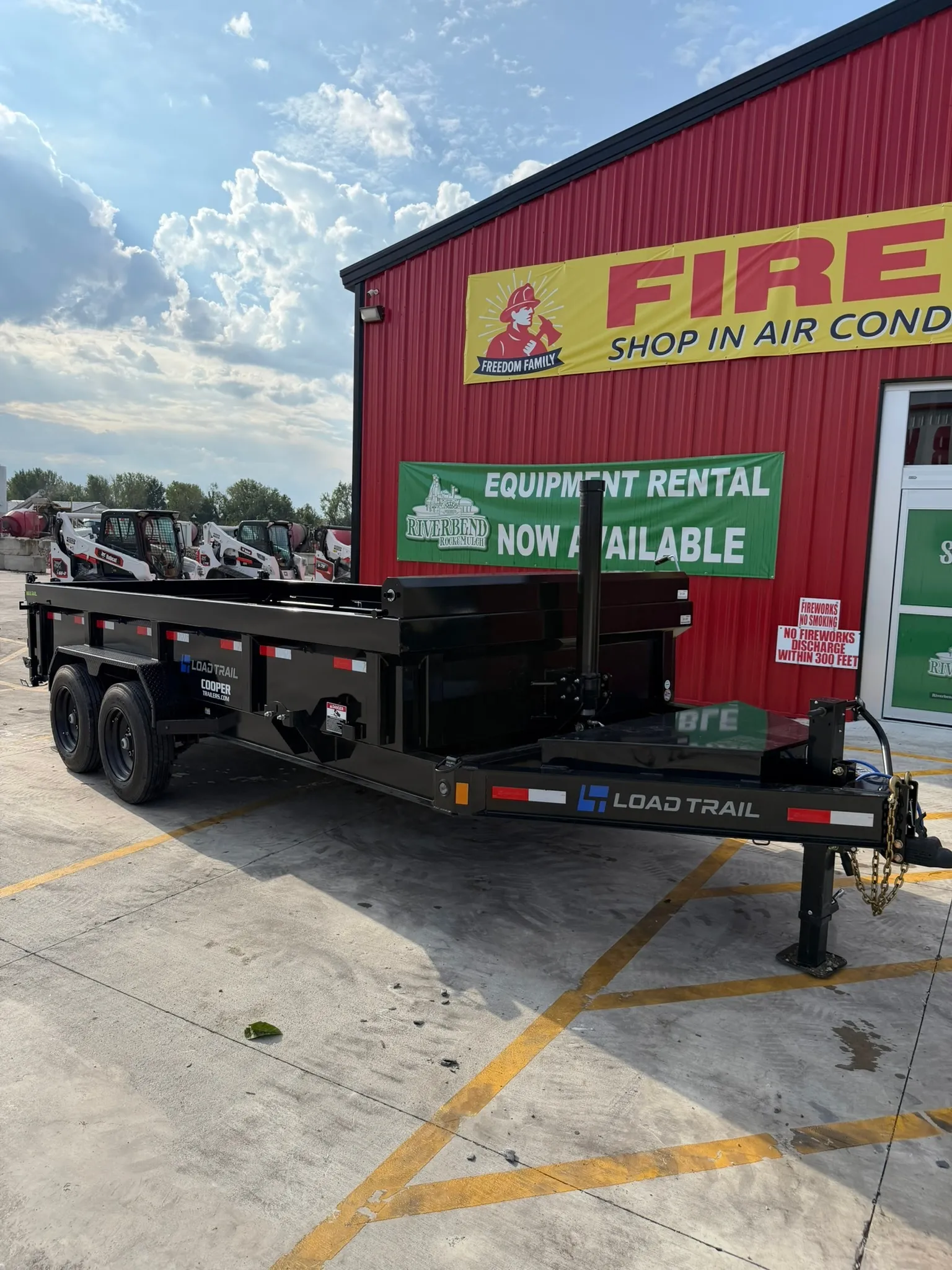 16' Bumper Pull Dump Trailer (16k, 11,500 Hauling Capacity)