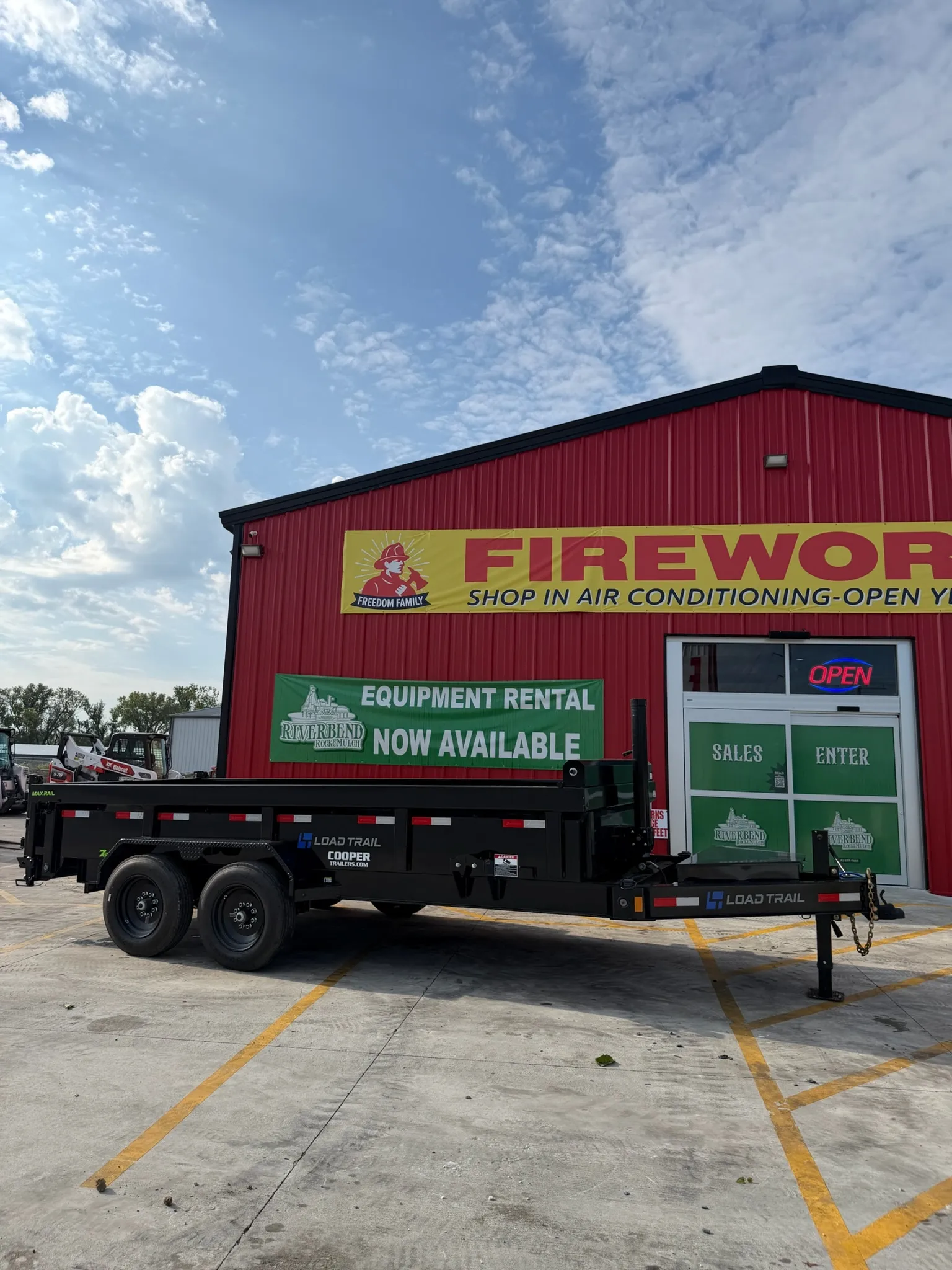T770 W/ Dump Trailer