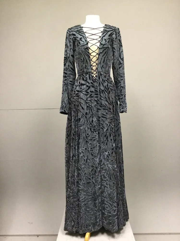 15th Century Renaissance Gown 09055015