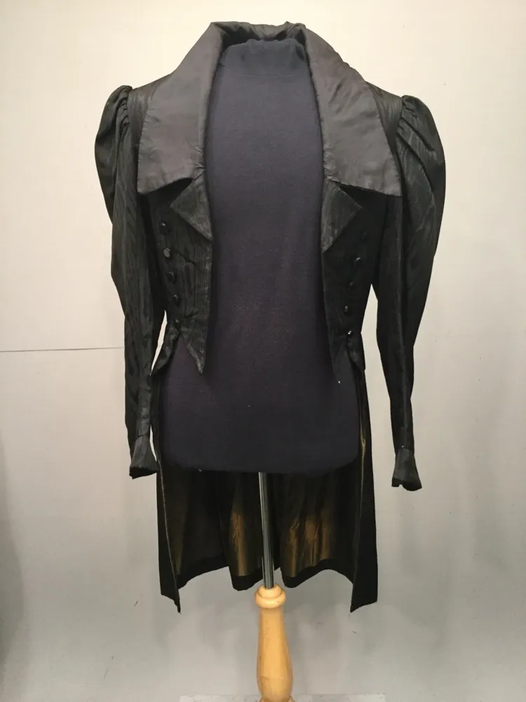 Mid 19th Century Coat 09011125