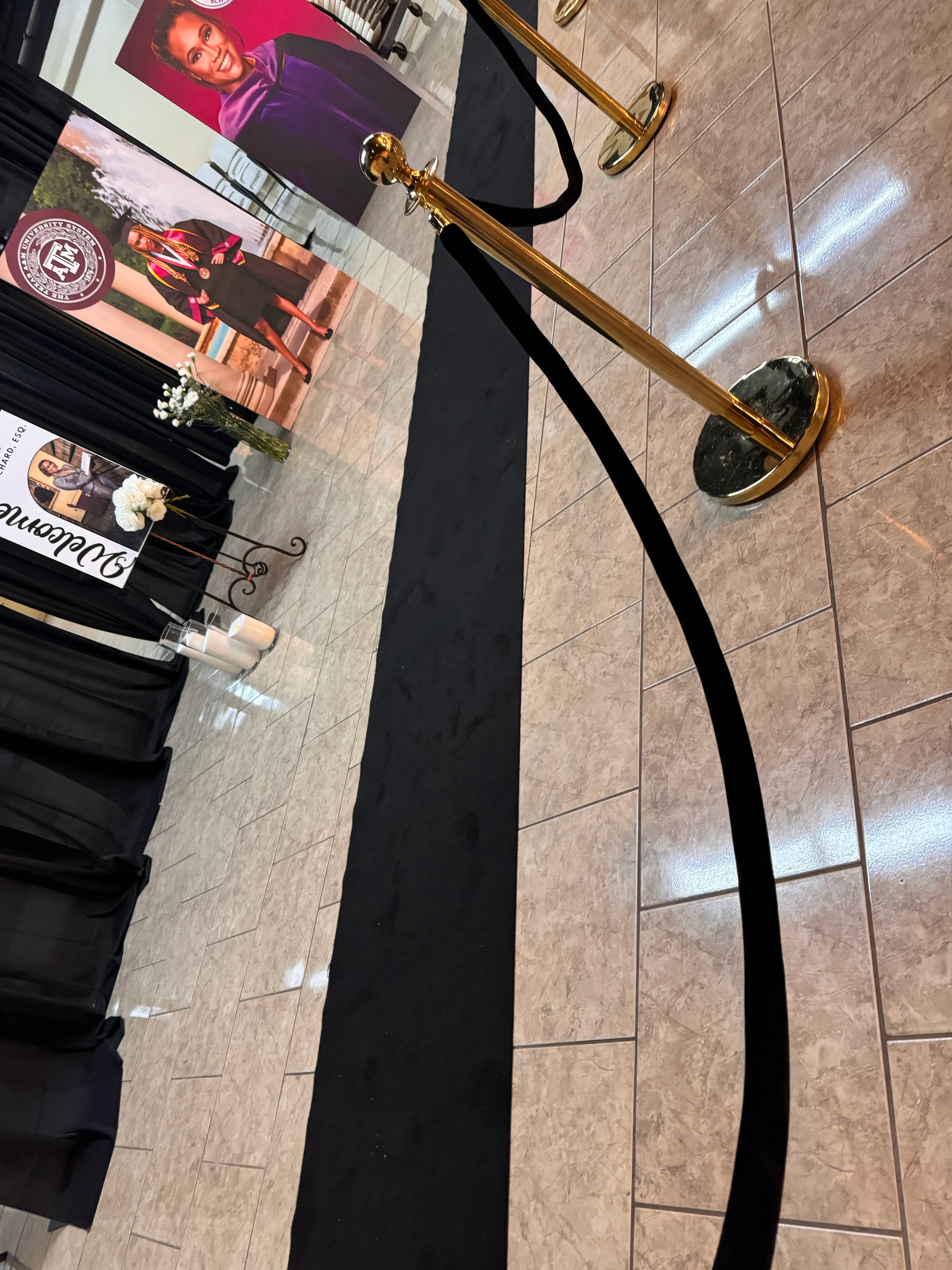30ft Black Carpet w/4PCS Gold Stanchion Post