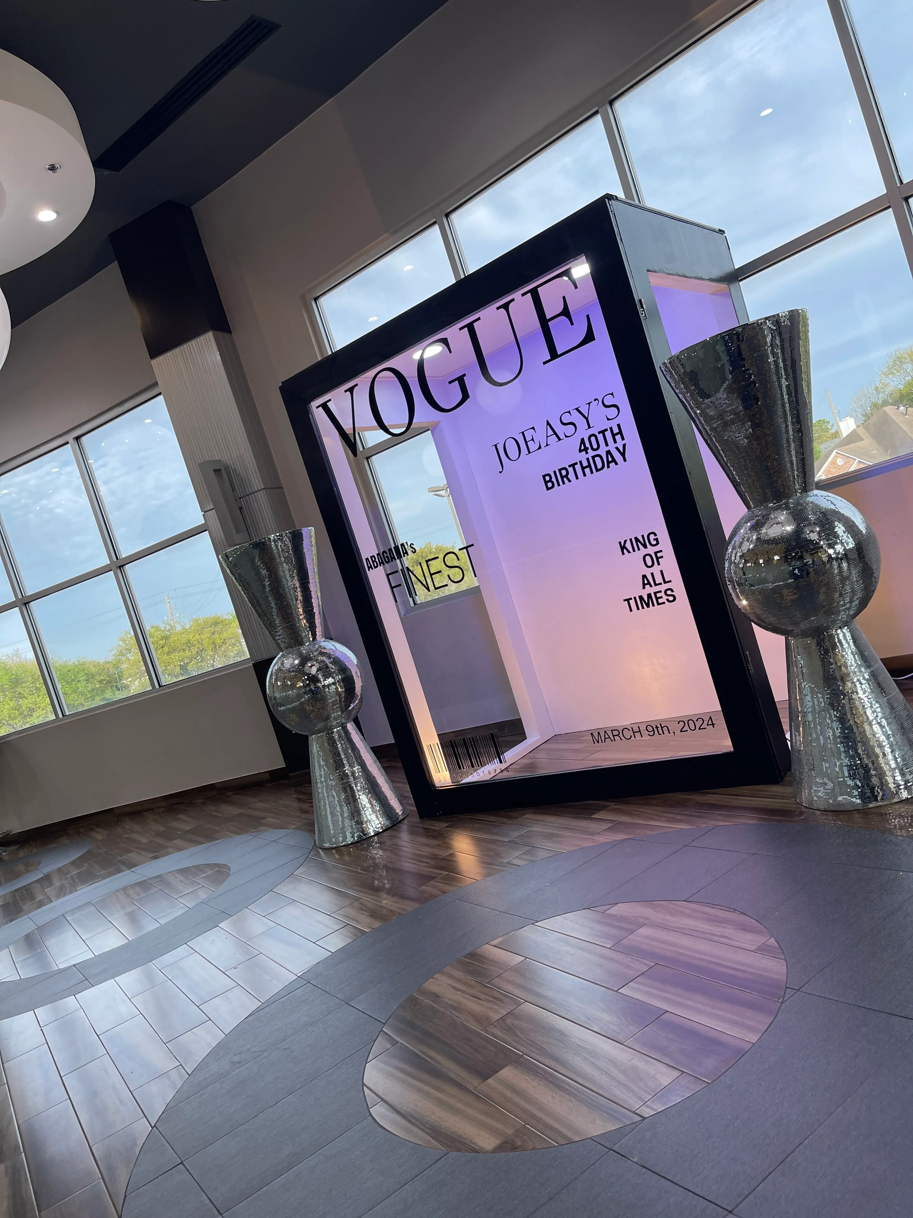 LEGEND | Black Magazine Photo Booth