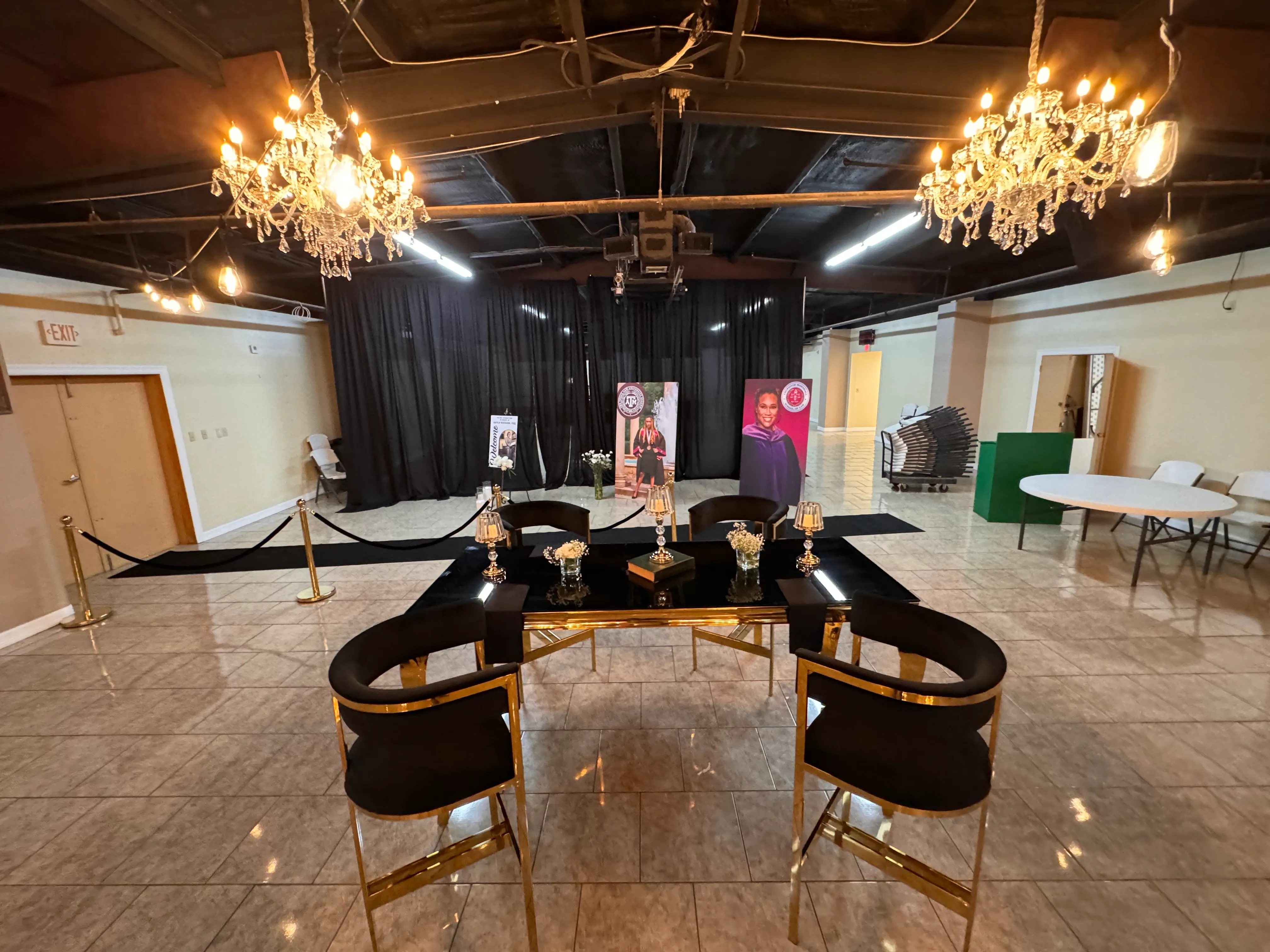  Glass high bar table (Black/Gold)