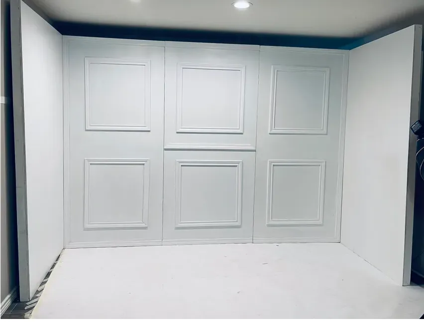 White (Customizable) Molding Walls