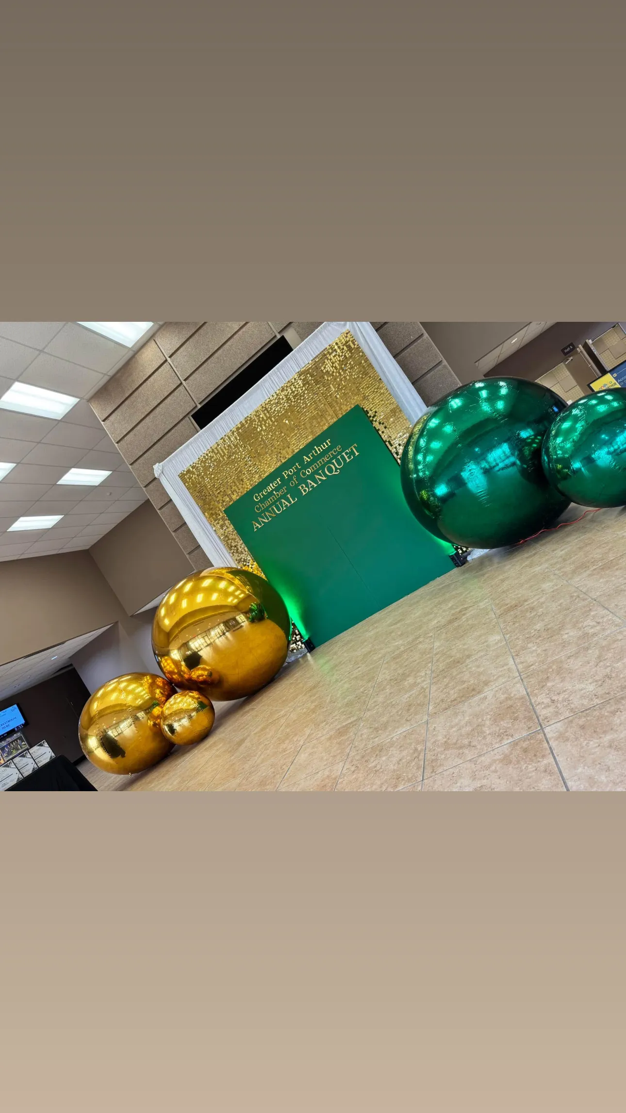 Big GOLD Shiny Balloons | 