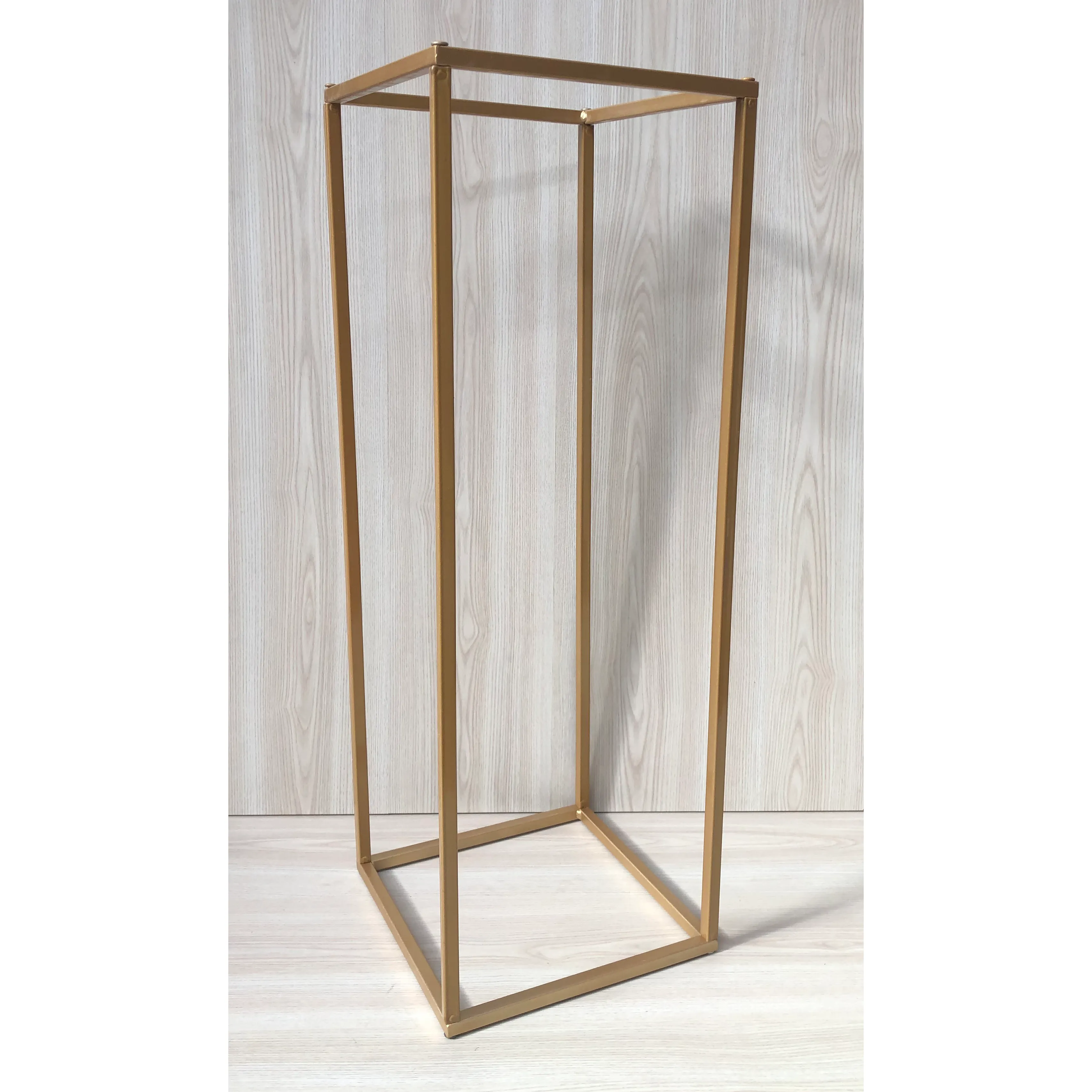 Metal Centrepiece Riser 80cmH - Gold
